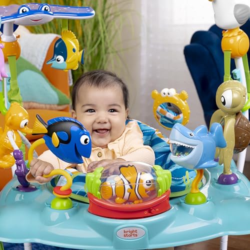 Bright Starts, Disney Baby, Findet Nemo Spring- und Spielcenter mit Spielstation mit Lichtern und Musik, 13 Aktivität Spielzeug, 360° drehender Sitz, höhenverstellbares, Kinder ab 6 Monaten