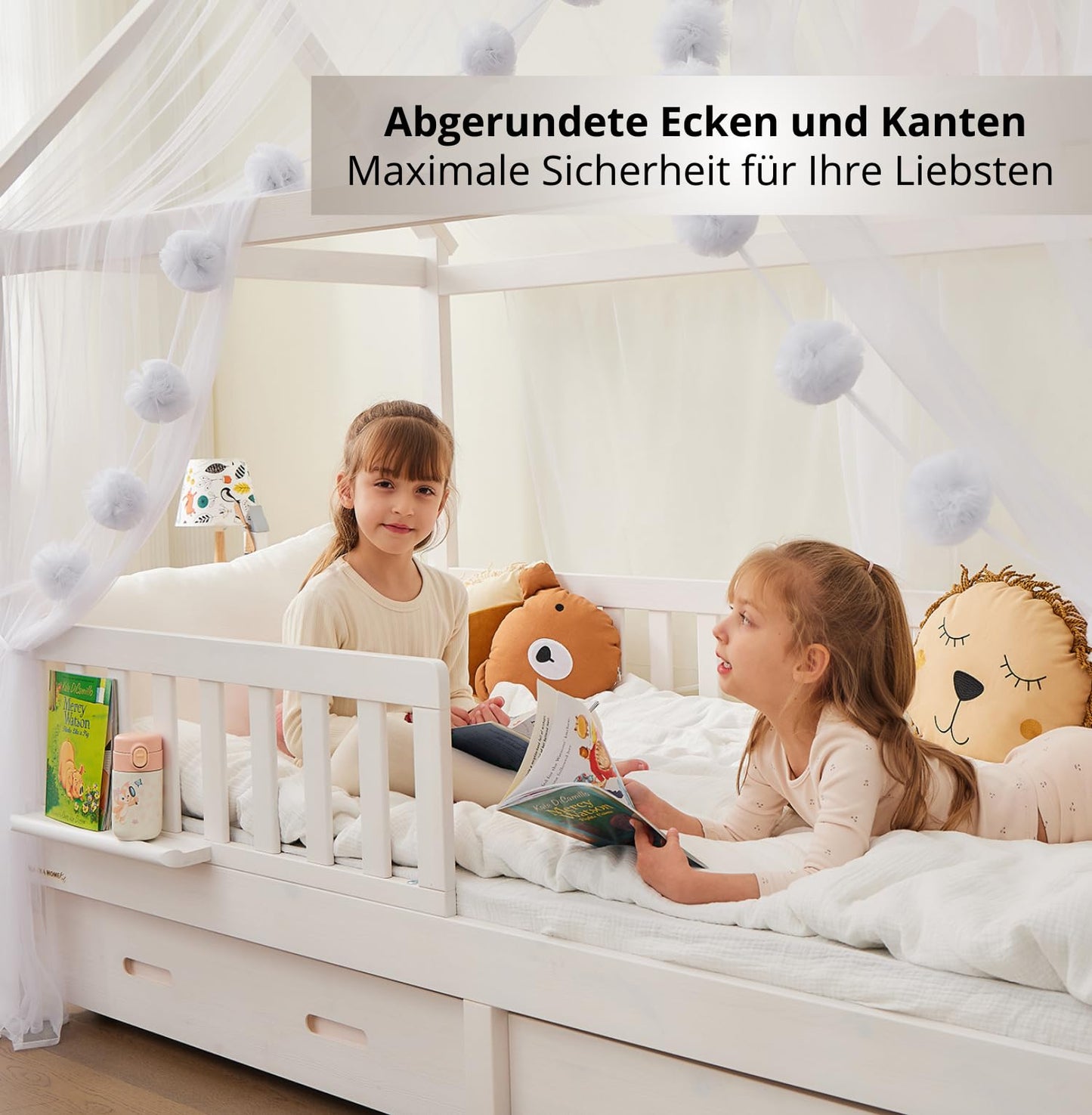 ALAVYA HOME® Hausbett KOMPLETT Set mit Musselin DEKO I Kinderbett 90x200 cm mit Schubladen inkl. 100% Bio-Musselin, Baumwolle Deko und Matratze I Massivholzbett mit Rausfallschutz und Lattenrost