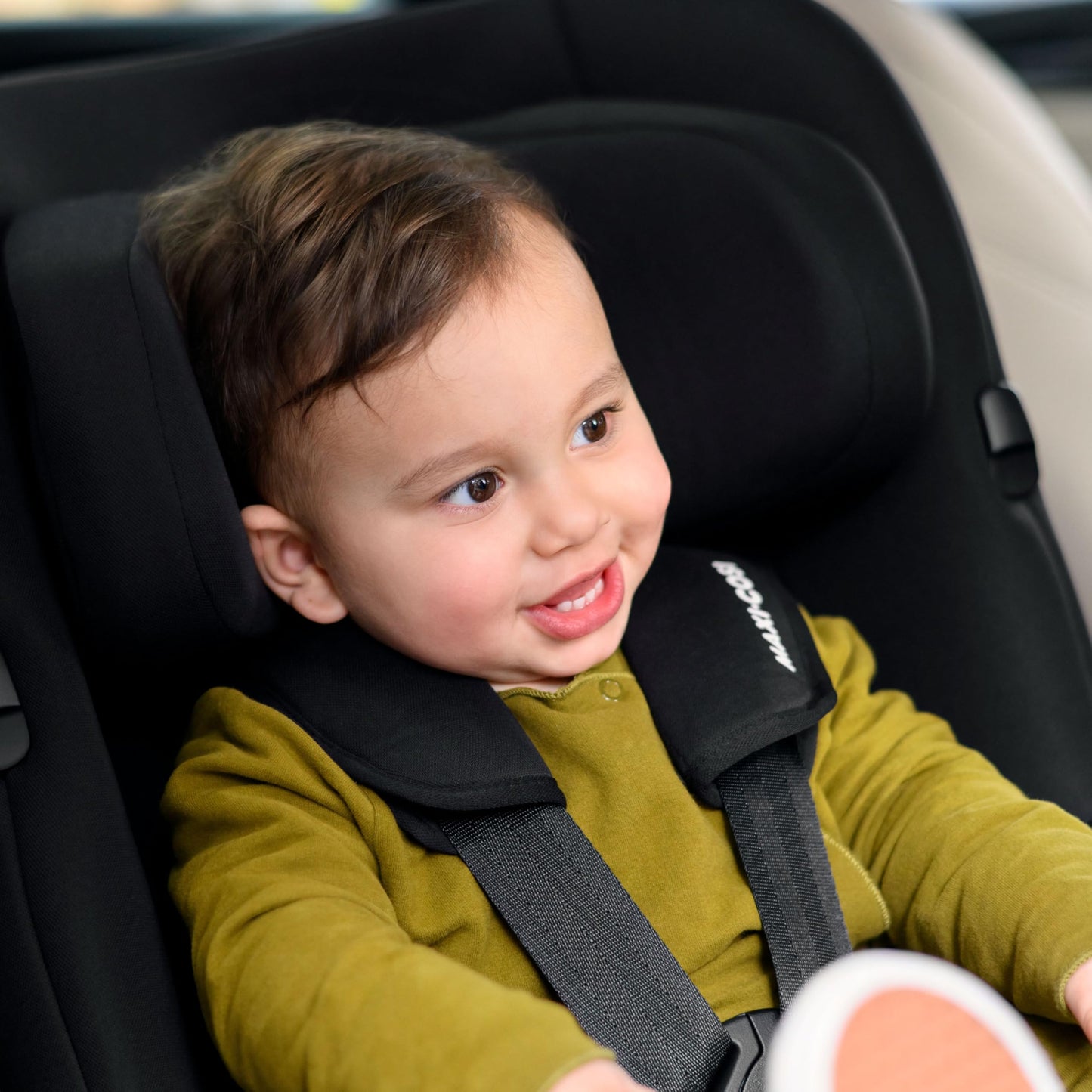 Maxi-Cosi Mica 360 S, Autositz 360 Grad drehbar, 3 Monate– 4 Jahre (61–105 cm), i-Size Baby Autositz, FlexiSpin Drehung, 5 Liegepositionen, G-CELL Schutz, Easy-in Gurthaken, Tonal Graphite