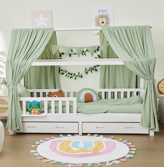 ALAVYA HOME® Hausbett KOMPLETT Set mit Musselin DEKO I Kinderbett 90x200 cm mit Schubladen inkl. 100% Bio-Musselin, Baumwolle Deko und Matratze I Massivholzbett mit Rausfallschutz und Lattenrost